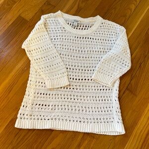 White keyhole sweater